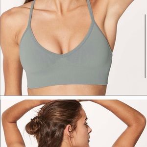 Lululemon awakening bra size 8